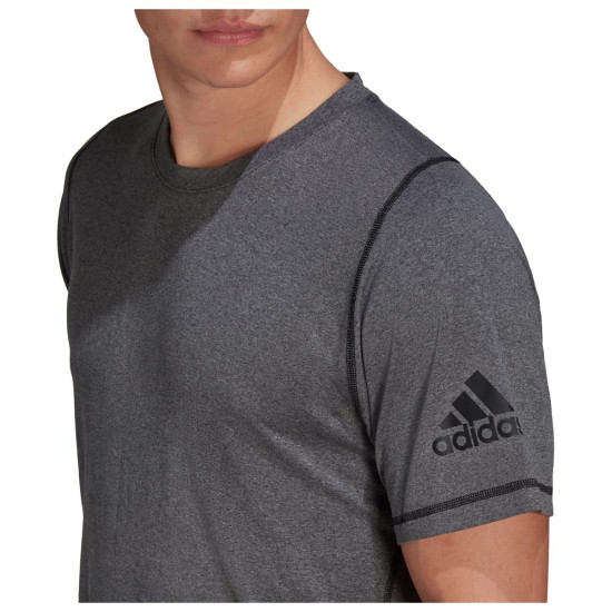 Adidas Ανδρική κοντομάνικη μπλούζα Freelift Ultimate Aeroready Designed 2 move Adidas Ανδρική κοντομάνικη μπλούζα Freelift Ultimate Aeroready Designed 2 move